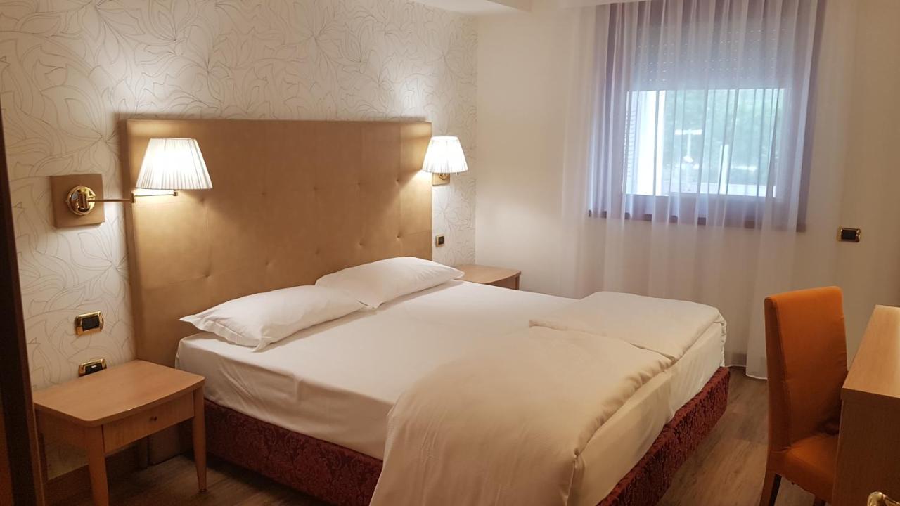 Hotel Sporting Тренто Экстерьер фото